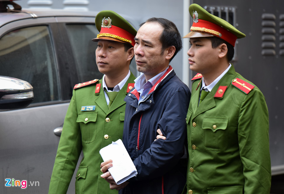 Những khoảnh khắc trong 10 ngày xét xử ông Đinh La Thăng và 21 bị cáo